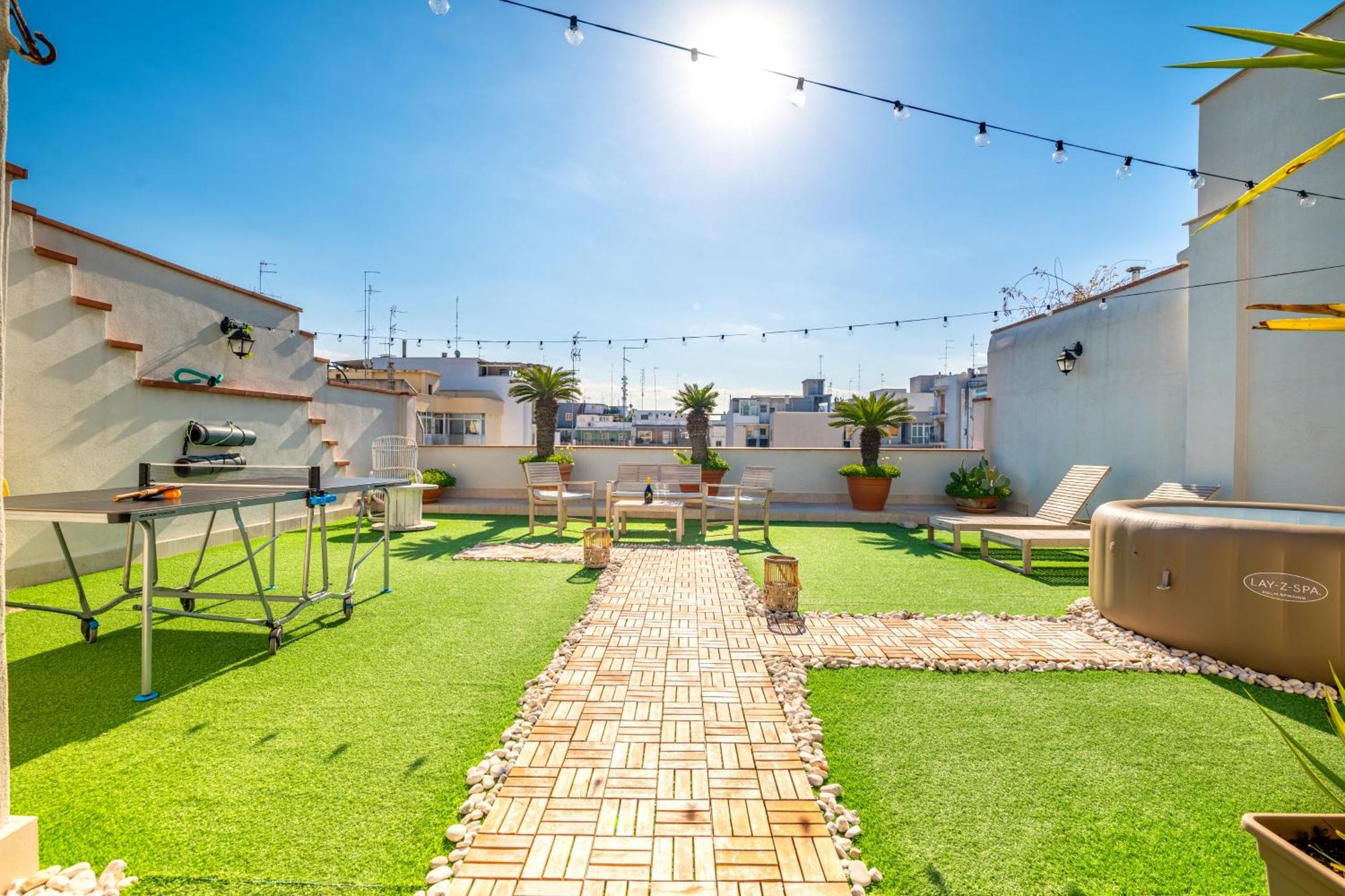 150Mq Rooftop Paradise - Spacious Private Terrace Бари Екстериор снимка