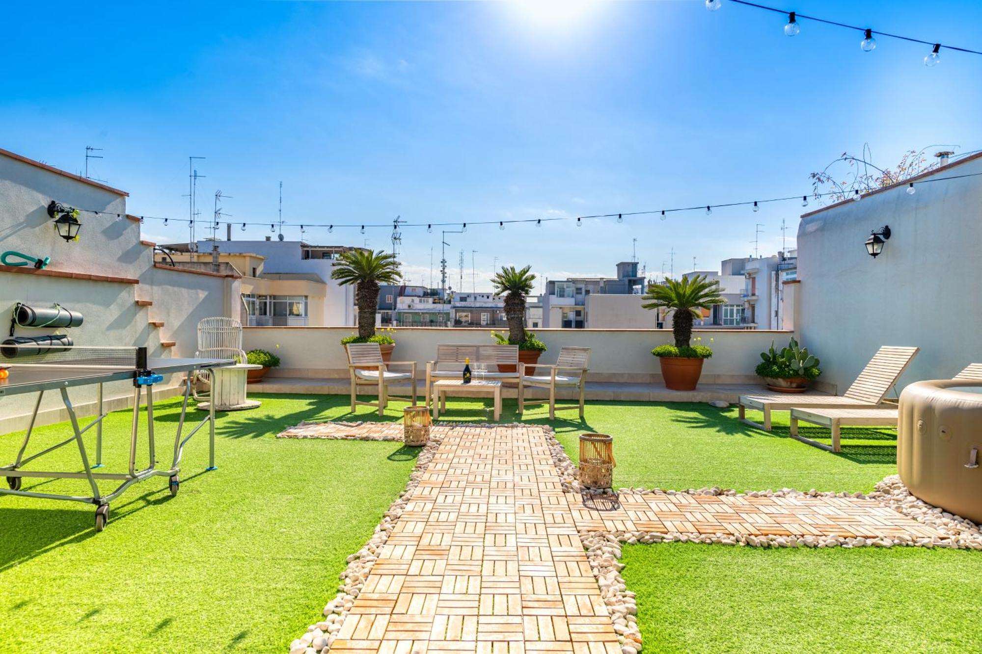 150Mq Rooftop Paradise - Spacious Private Terrace Бари Екстериор снимка